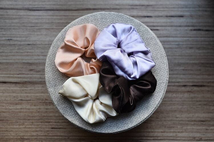 Assemble Fabric Hair Bows for Pay