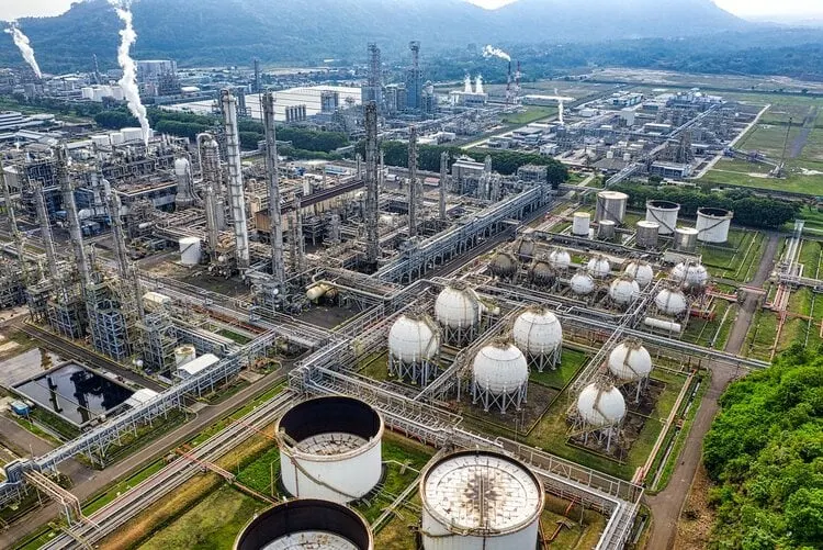 Crude Oil Refinery Business